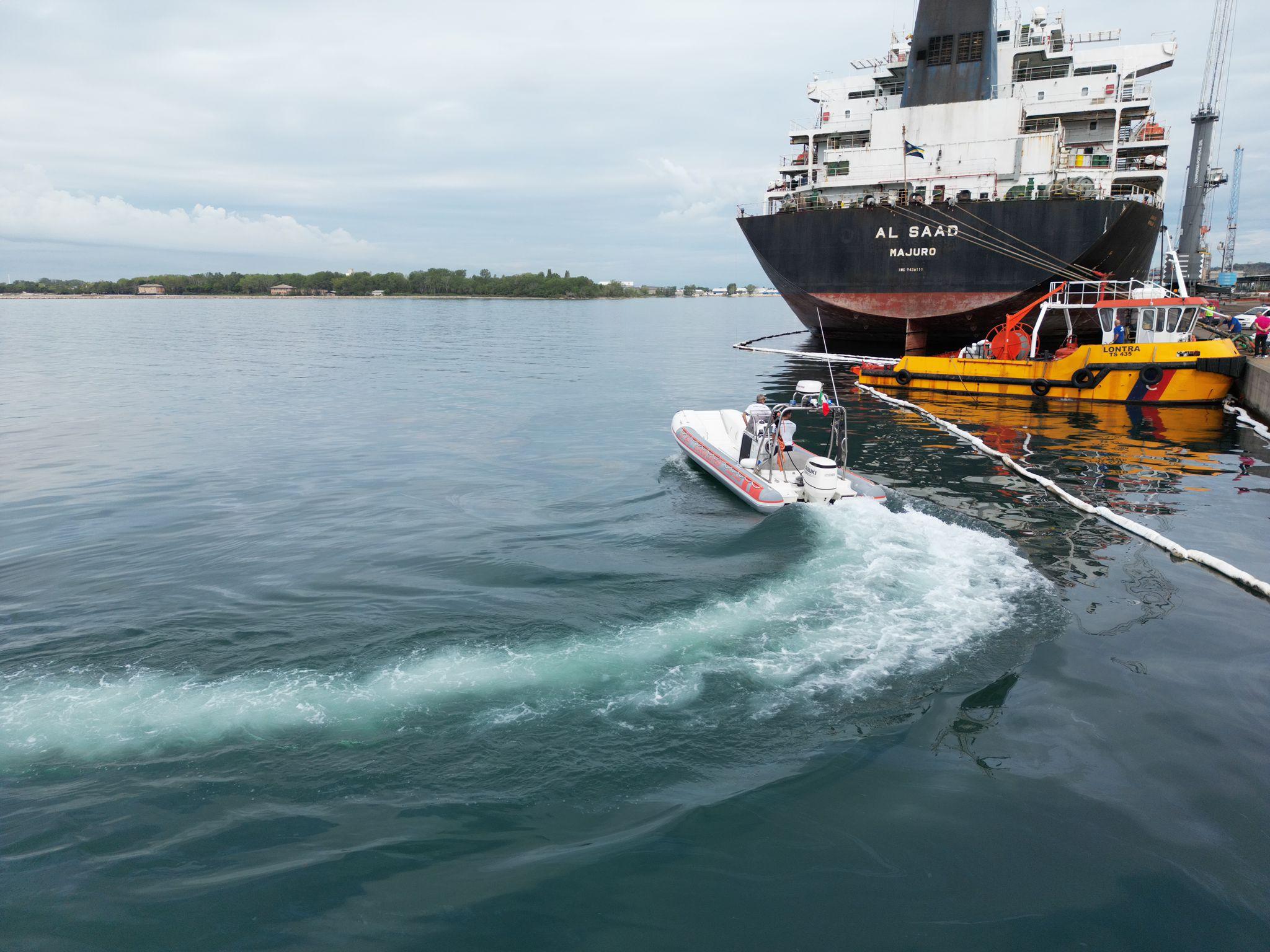 Immagine per Gasolio in mare a Monfalcone, «nave con carenze strutturali e igieniche»